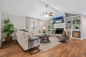 Hamilton Hideaway- Pool, Creek View w/ Scenic Deck